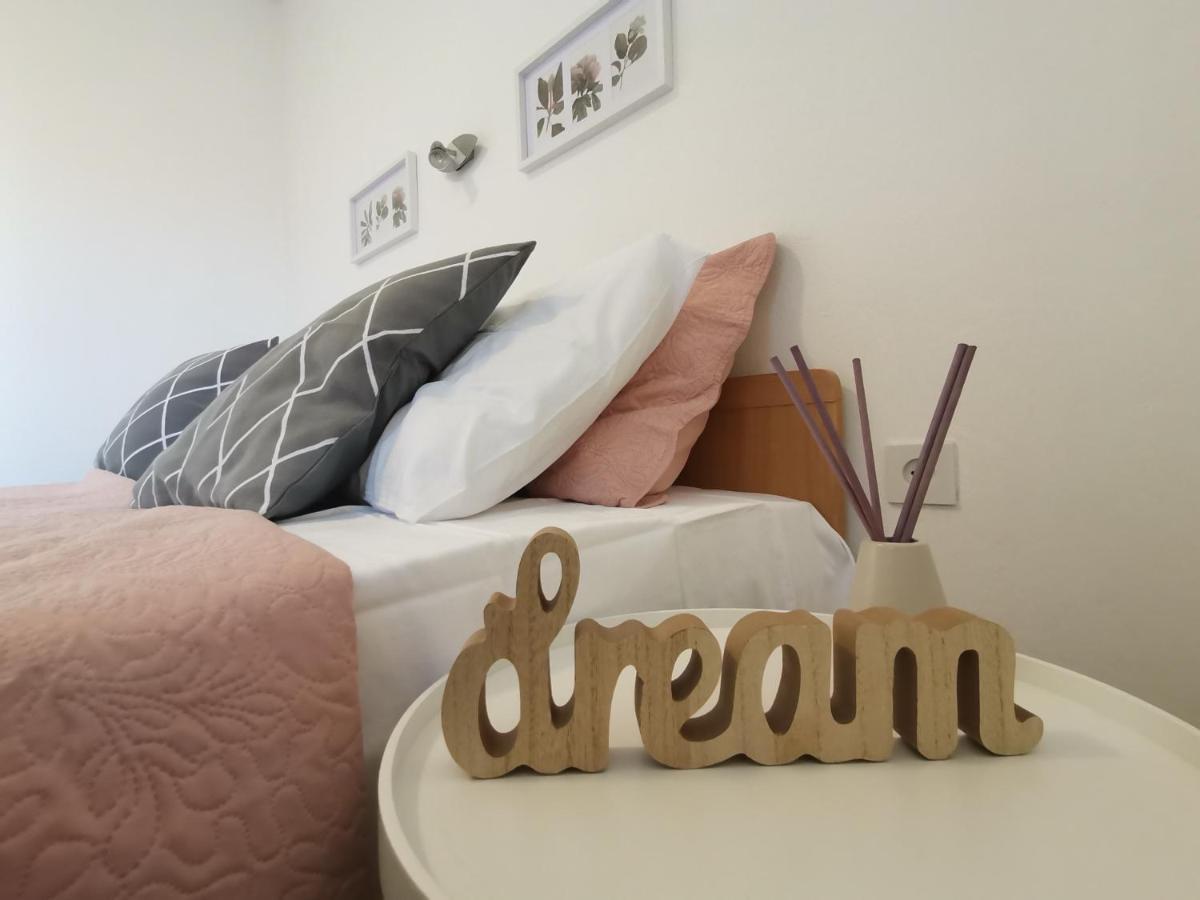 Apartment Lora ซริกเวนิซา ภายนอก รูปภาพ