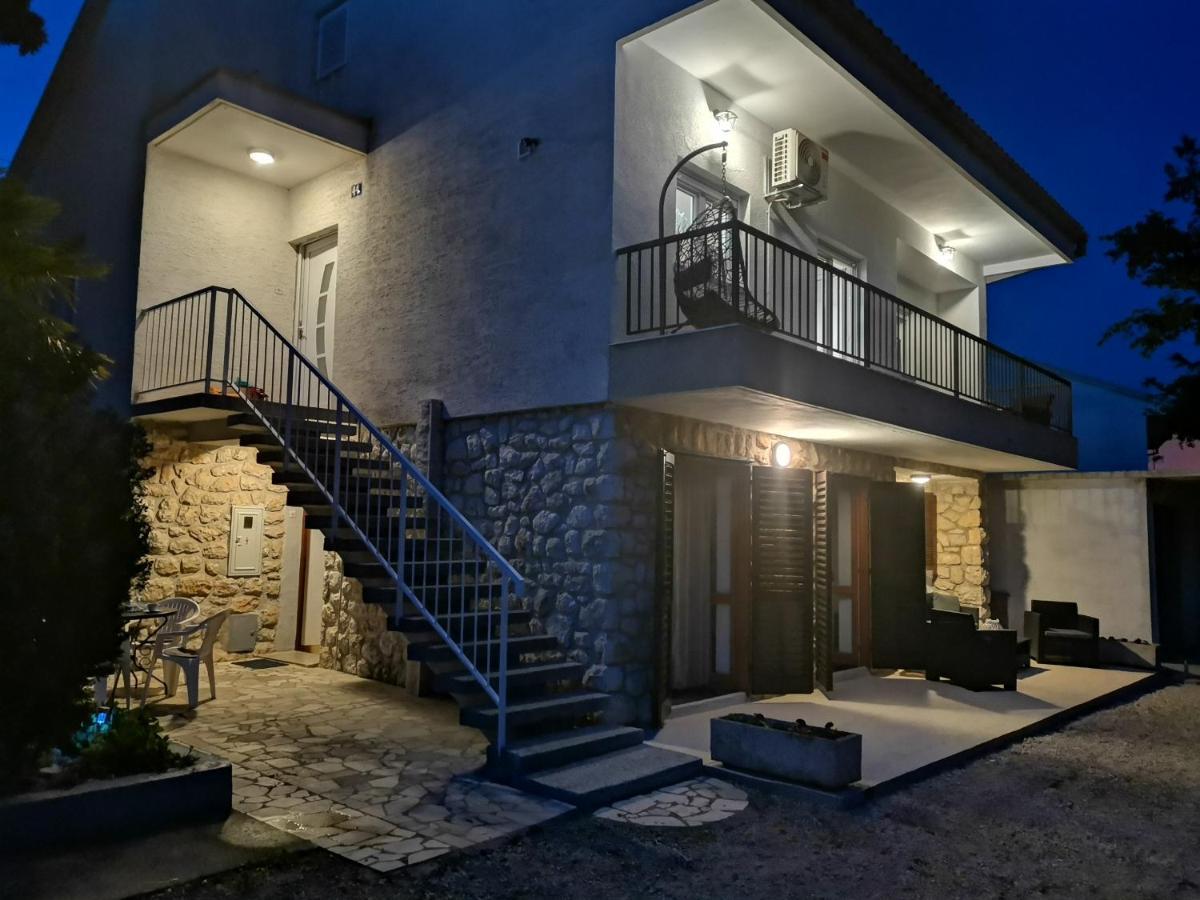 Apartment Lora ซริกเวนิซา ภายนอก รูปภาพ