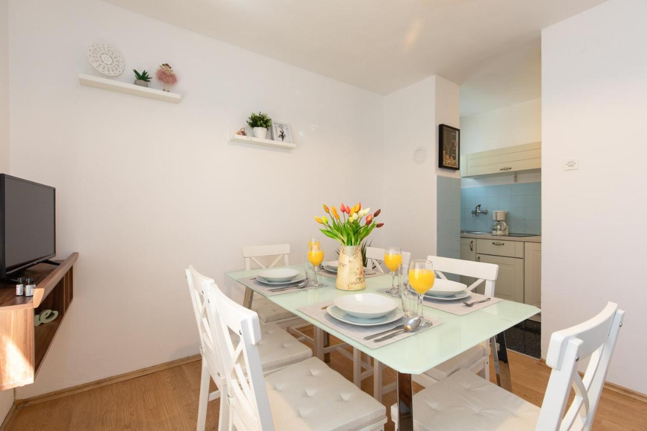 Apartment Lora ซริกเวนิซา ภายนอก รูปภาพ