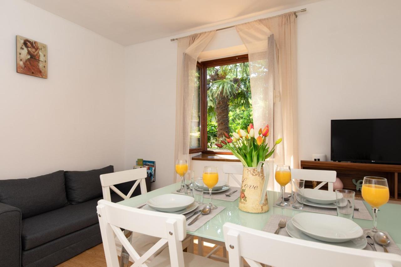 Apartment Lora ซริกเวนิซา ภายนอก รูปภาพ