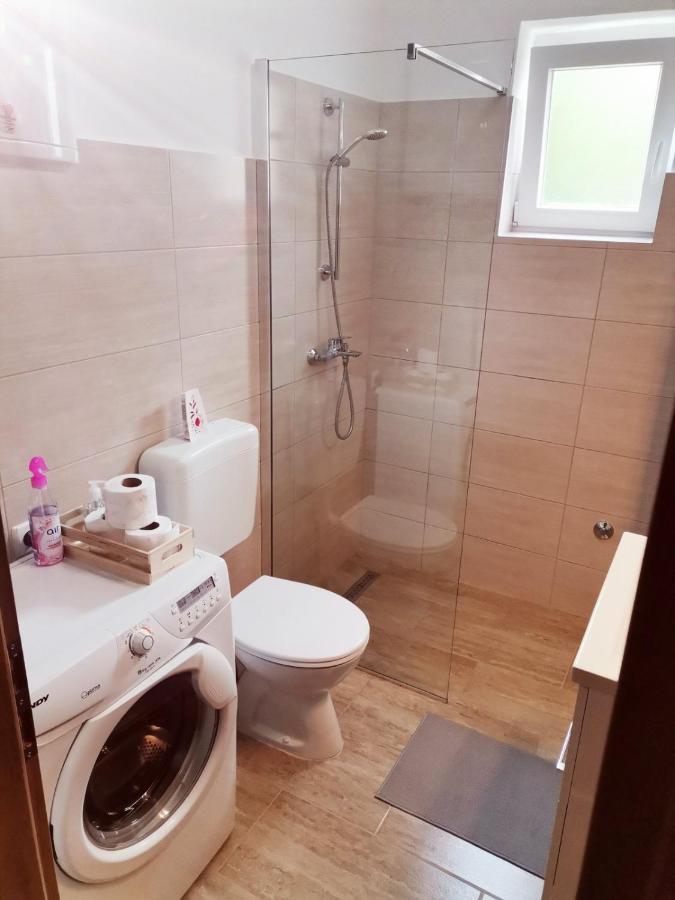 Apartment Lora ซริกเวนิซา ภายนอก รูปภาพ
